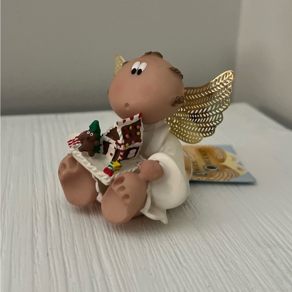 🎄 Angel Cheeks Christmas Figurines – Set of 5 🎁 - Picture 3 of 9